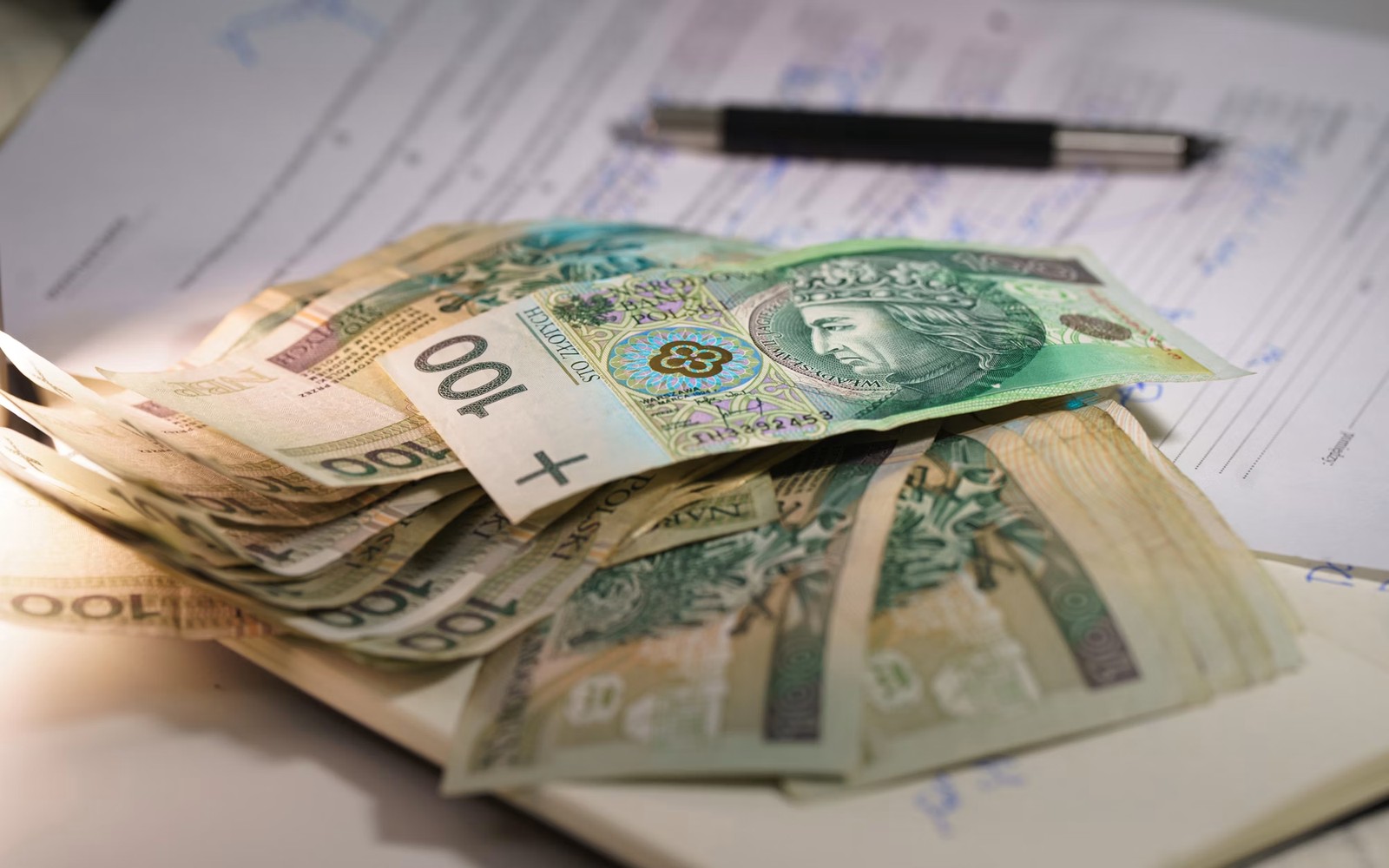 Direct Minerals vs. Royalty Funds